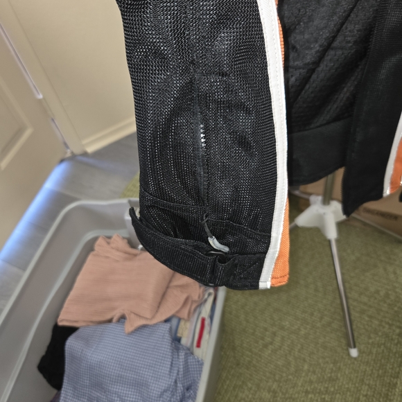 Harley-Davidson Black and Orange Jacket - Picture 11 of 13